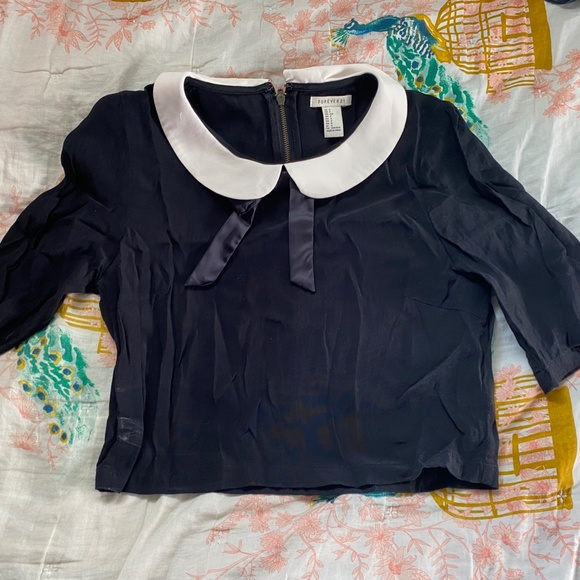 Peter Pan Collar Crop Blouse - Picture 1 of 4